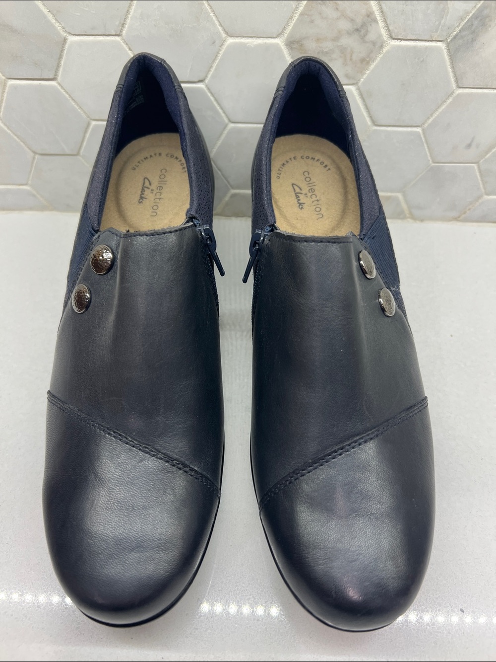 NEW Clarks Women's Emslie Warren Blue Navy Leather Booties Shoes Size 9.5M